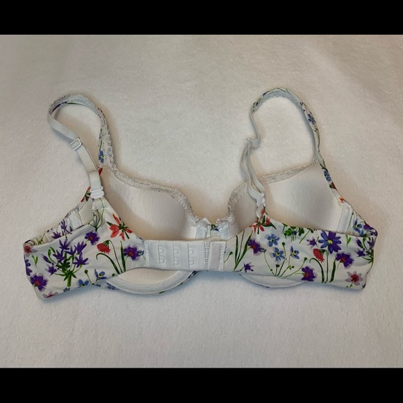 White Flower Patterned Gap Body Bra - Picture 2 of 3